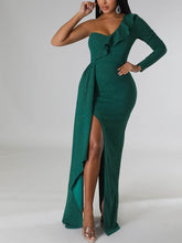 Abendkleid mit einer Schulter